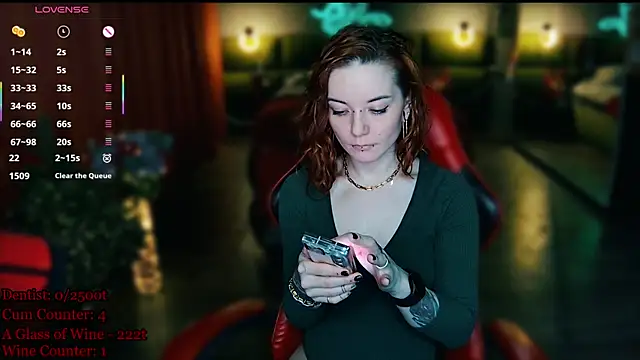 Chatroom XXX en direct de MaxPhoenixx