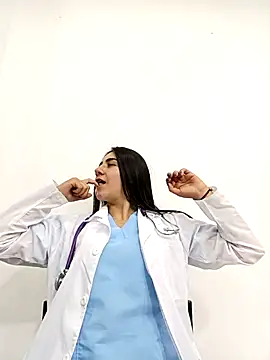 CAROLINE__07 Chat XXX in diretta