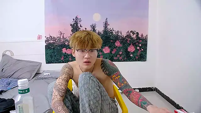 KK-cuteboy – Kamerová šou