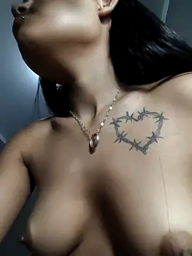 Livia_Diaz 现场XXX聊天