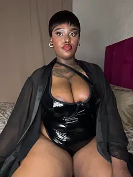 Pertunjukan Kamera Web QUEEN_NOBUHLE_FEMDOM_777