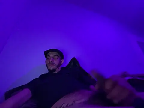 Rebeu313's Webcam Show