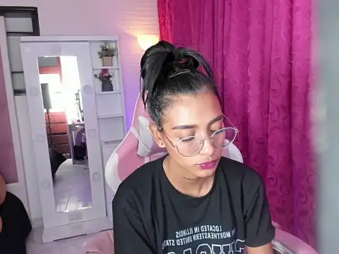 แชท XXX สดของ KarlaSlutSkinny__