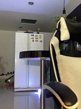 Adam_Byker: απευθείας συνομιλία ΧΧΧ