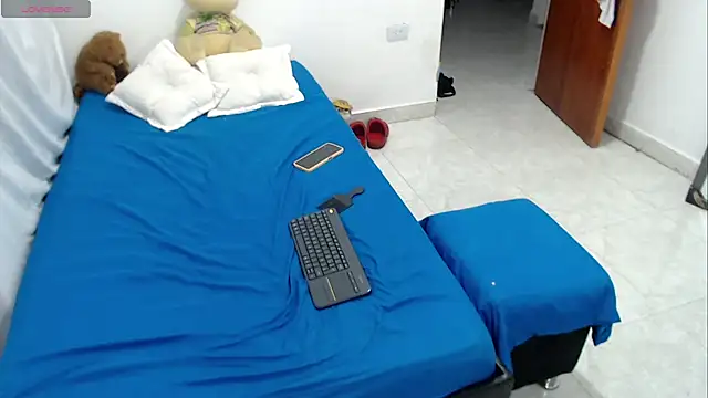 LAURA_Foxht 现场XXX聊天