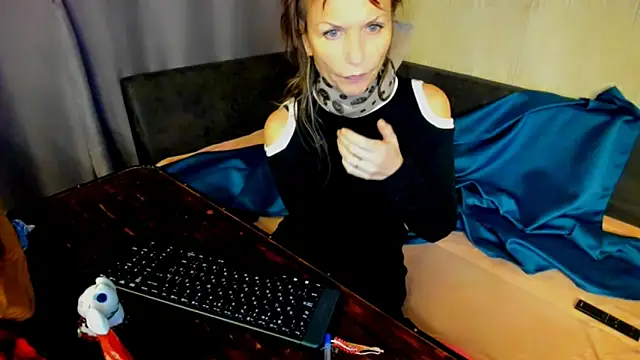 Chatroom XXX en direct de Elizabe_th