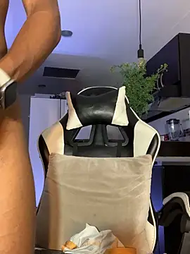 Chat XXX en directo de Adam_Byker