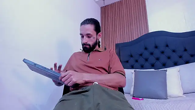 Hisoka_011 Chat XXX live