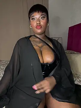 Show webcam de QUEEN_NOBUHLE_FEMDOM_777