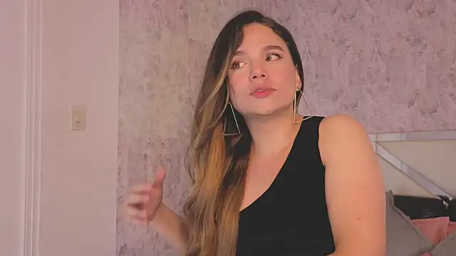 april_summer_n Webbikameraesitys