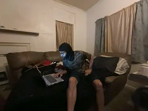 ThrowedWorldWide: вебкам-шоу