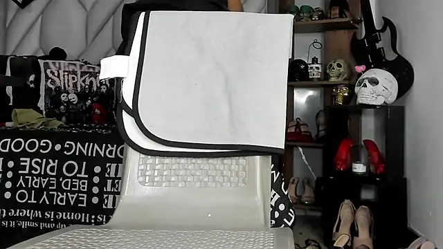 MirandaHaguen's Live XXX Chat