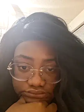 Pokazy przed kamerką – Str3wberipoundCake