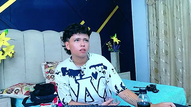 NikiEvanz 现场XXX聊天