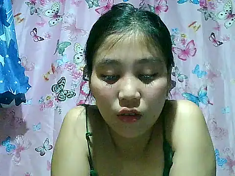 SexyAsianPussy4u webcam show