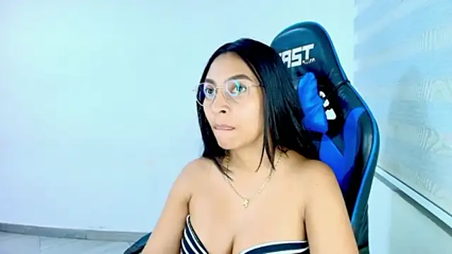 sophiax-x's Live XXX Chat