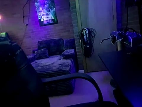 chronic_vibez Show in webcam