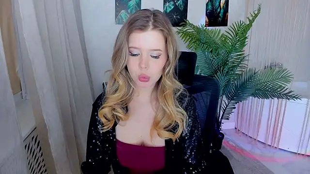 FollowLovee Live XXX Chat