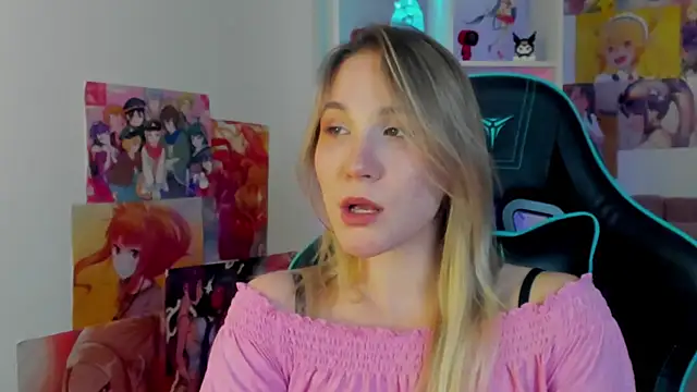 Chat XXX en directo de ElaraVoltage