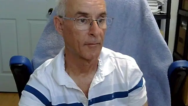 funone1999: διαδικτυακό σόου στην κάμερα