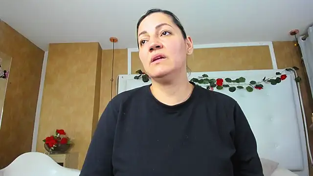 Heidy_milf Chat XXX in diretta