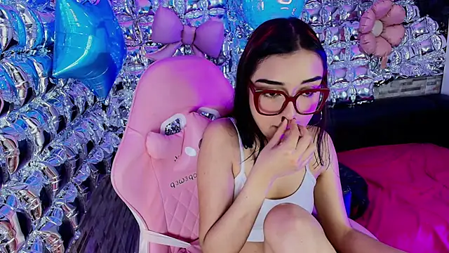 Chat +18 de lala_cherry ao vivo