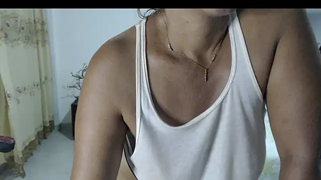 BombasticASSXXX's Live XXX Chat