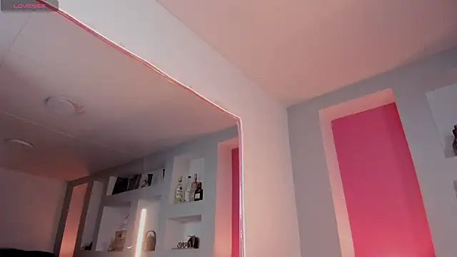 دردشة HollyPeach الجنسية المباشرة