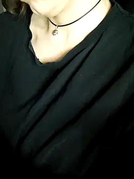 Aashikalaa 라이브 XXX 채팅