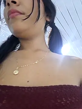 Sweed-virgin-pussy's Live XXX Chat