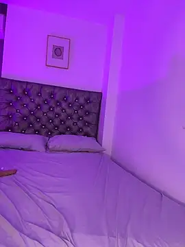 Chat +18 de LauriLenix ao vivo