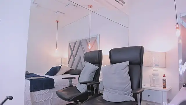 Chriss_Diamond Chat XXX live