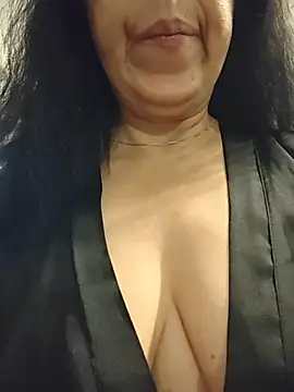 แชท XXX สดของ NakedMILFx