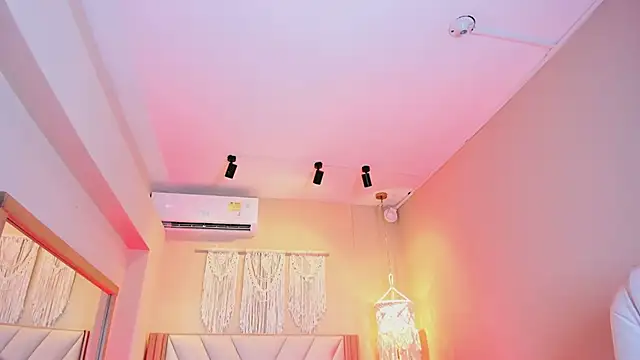 NahimiThompson Chat XXX live