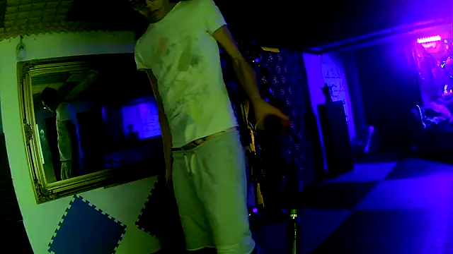 thingsbums Adlı Modelin Web Kamerası Şovu