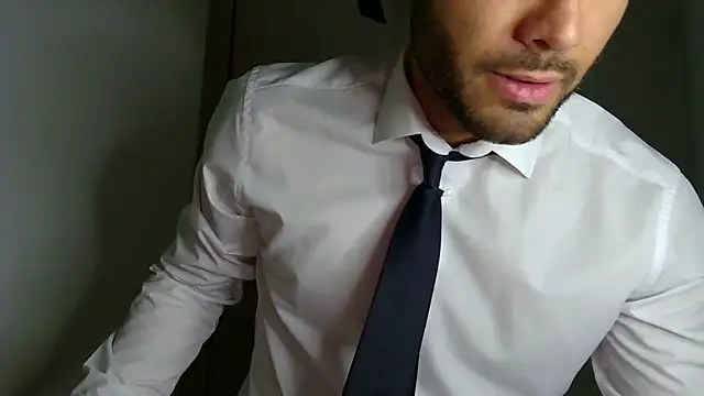 Justynn1 webcam show