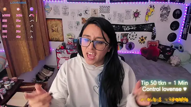 Chat +18 de Cherry_blush_ ao vivo