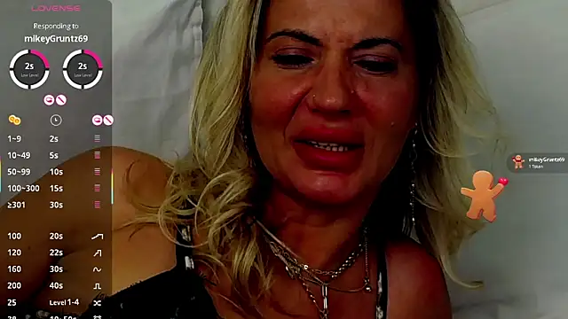 GinaBear Adlı Modelin Web Kamerası Şovu