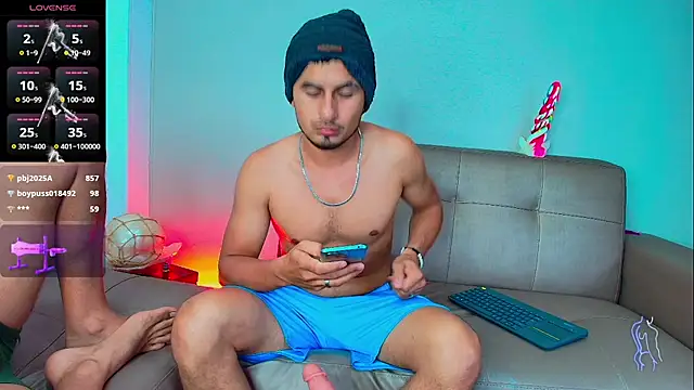 Valentiinoss ওয়েবক্যাম শো