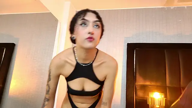 Chat +18 de EllaEvanzz ao vivo