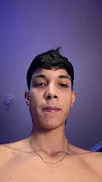 Chat +18 de RoughDiamond_ ao vivo