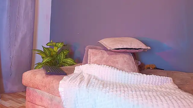 jade_brunnette Adlı Modelin Canlı XXX Sohbeti