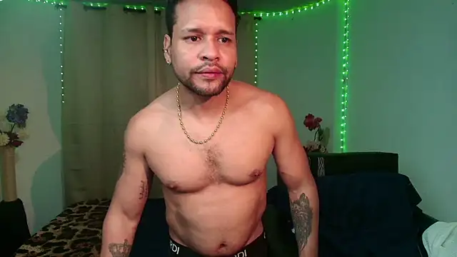 Živý XXX chat LucasGaeel