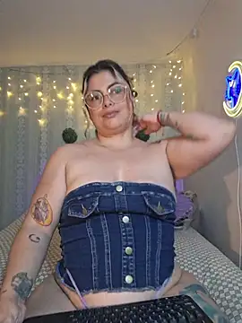 Juliietha_servasn Live XXX chat