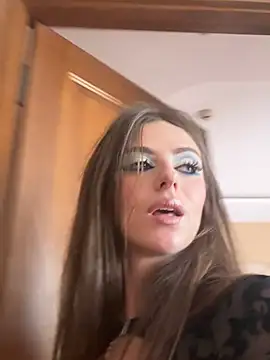 دردشة Sienna_Voss الجنسية المباشرة