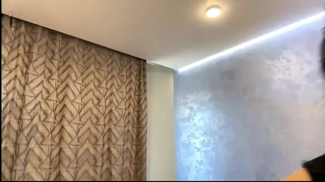 SweetMiaXO Adlı Modelin Canlı XXX Sohbeti