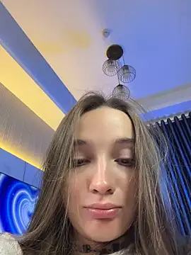 AnnyShore élő XXX-chatje