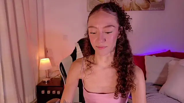 دردشة ChloeMoreti الجنسية المباشرة