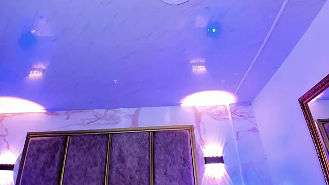 AmmyJones_ live XXX chat