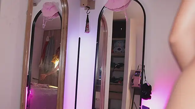 sweetlittlevenus live XXX chat